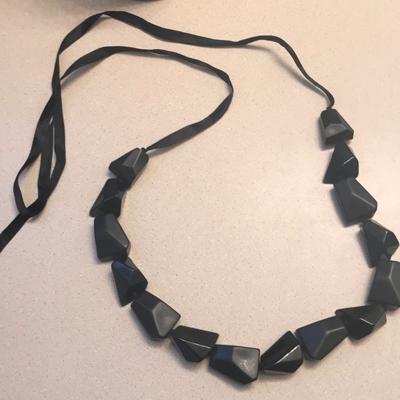 Fashion necklace - Picture 2 of 2